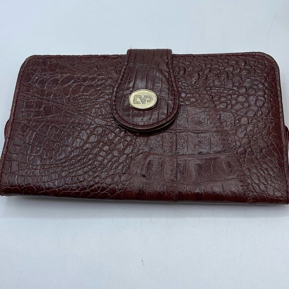 Vintage CVP croc embossed leather wallet .